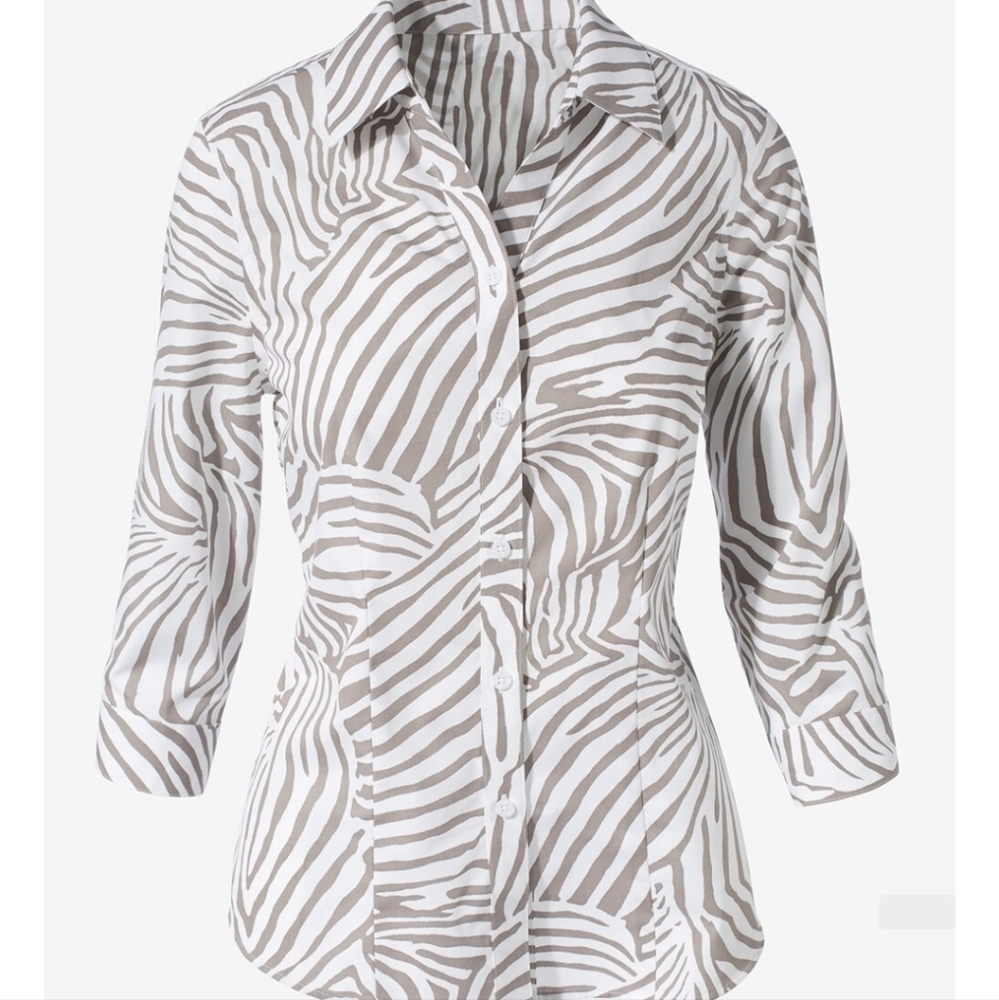 Chico's Contemporary Zebra Loreno Wrinkle Resistant Button down Sz 2/ Large